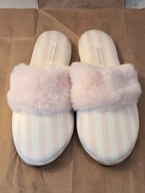 Victoria Secret Plush Pink Faux-Fur Slide Slippers - Women